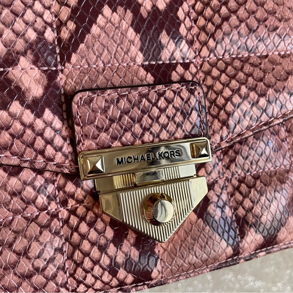 MICHAEL Michael Kors Soho Leather Snakeskin Chain Shoulder Bag in Shell Pink ✨ - Picture 3 of 12